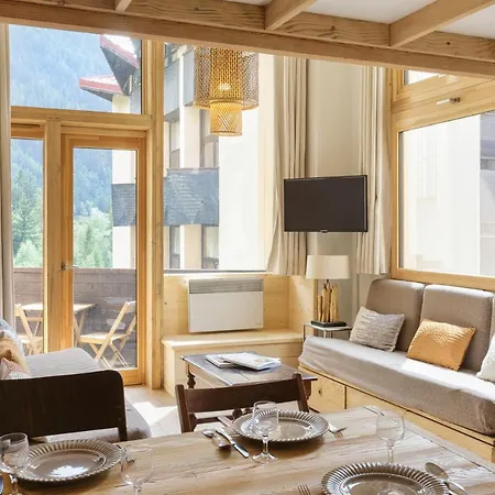 Apartment Grand Roc - Campanules 205 - Happy Chamonix